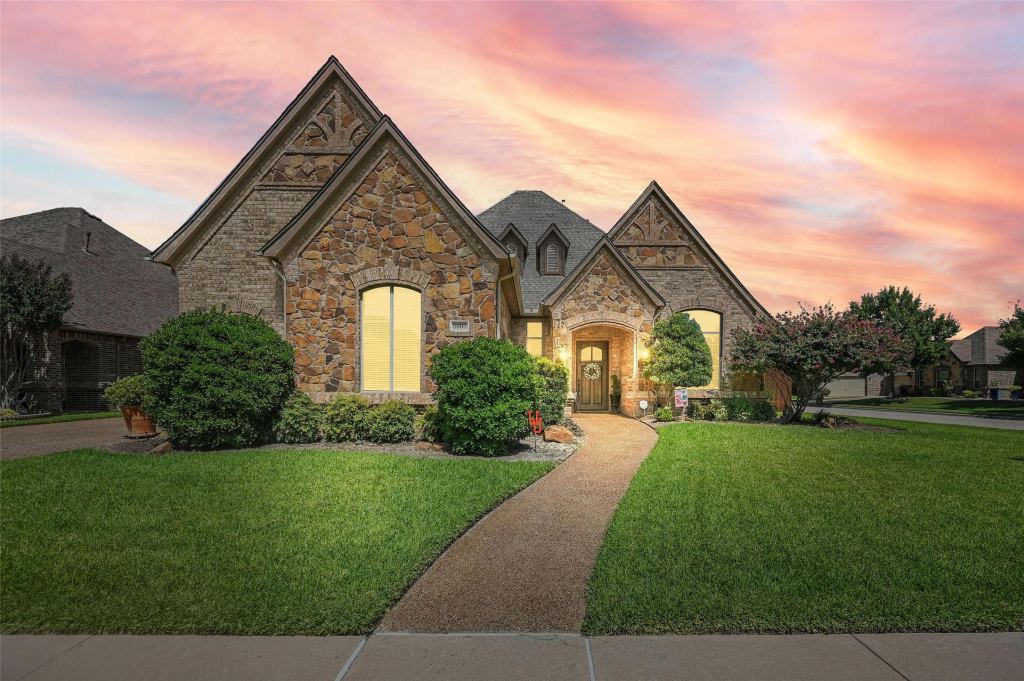 8000 Long Trail Drive, North Richland Hills, TX 76182 — photo 1