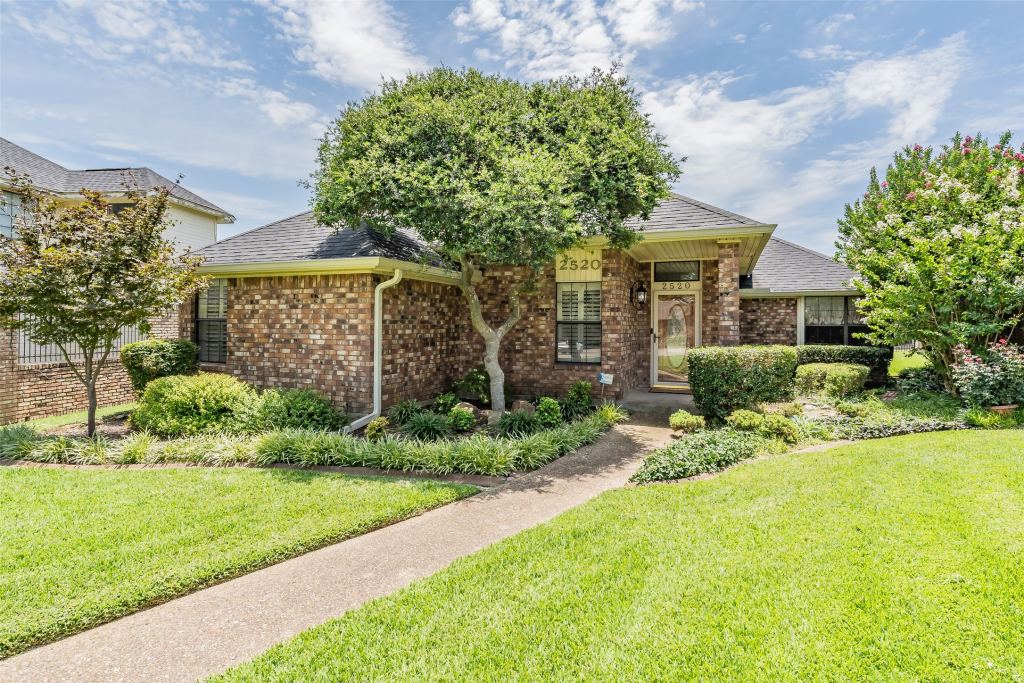 2520 Pecan Grove Court, Irving, TX 75060 — photo 1