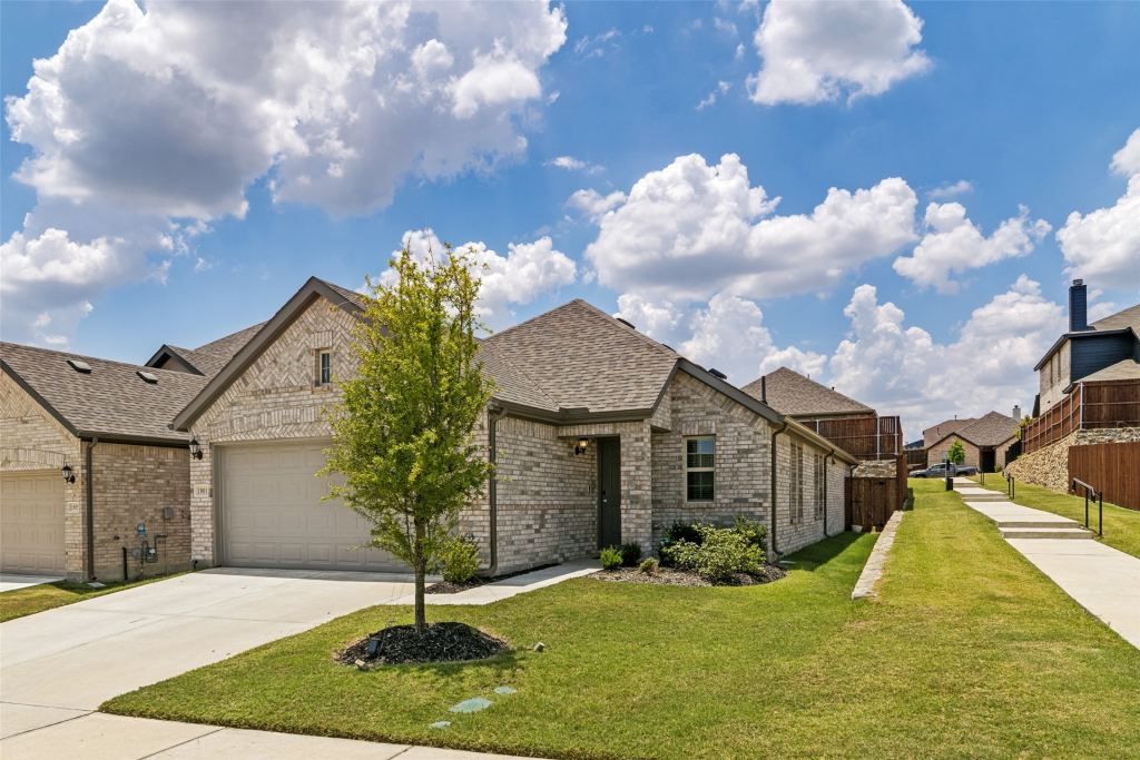 1801 Hazer Lane, Mesquite, TX 75149 — photo 1
