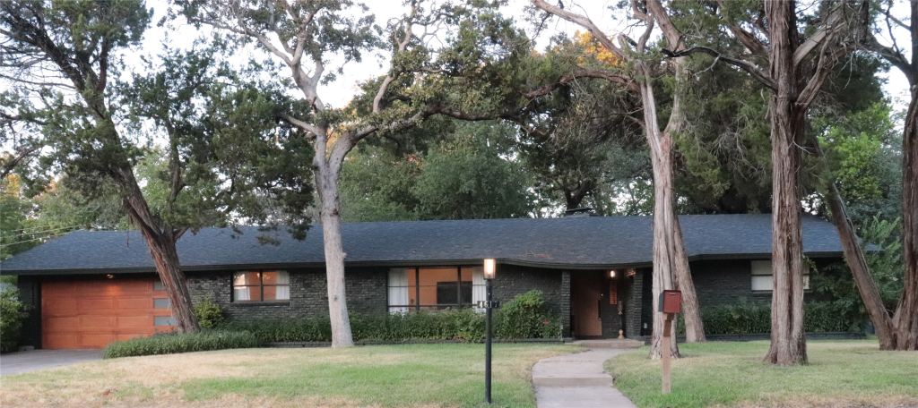 4617 Scottwood Drive, Waco, TX 76708 — photo 1