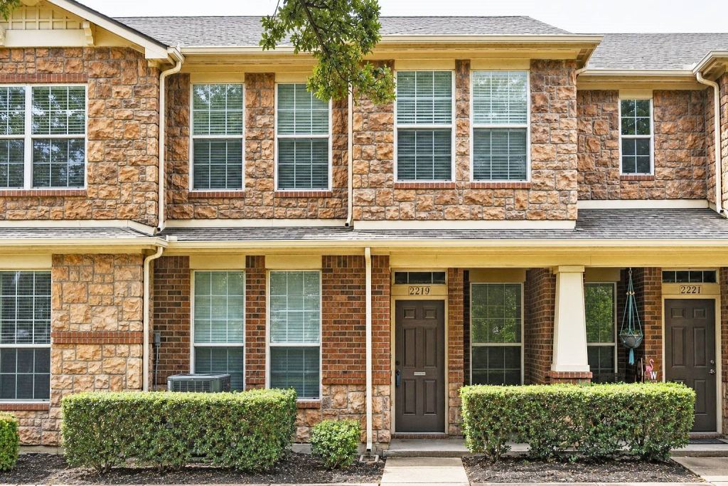 2219 Glacier Park Lane, Grand Prairie, TX 75050 — photo 1