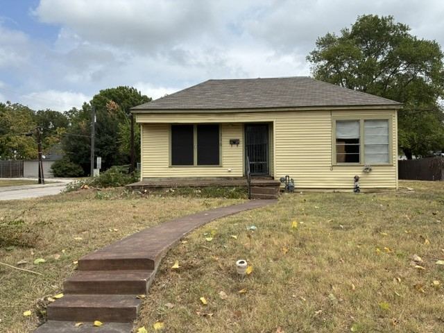 316 N Washington Street, Farmersville, TX 75442 — photo 1