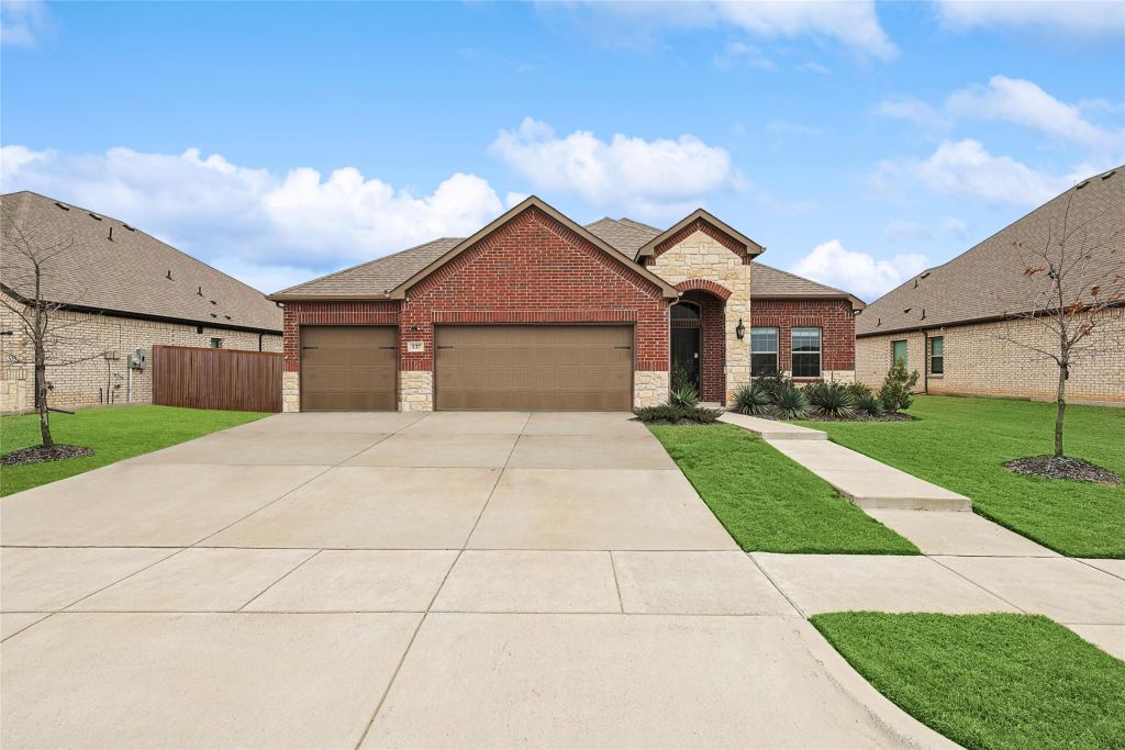 537 Oleander Drive, Royse City, TX 75189 — photo 1