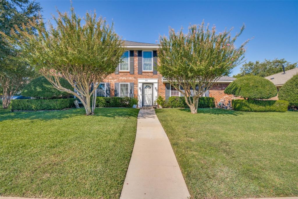 321 Kingsbridge Drive, Garland, TX 75040 — photo 1