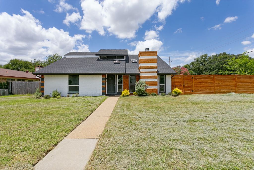 1302 Westwood Drive, Lewisville, TX 75067 — photo 1