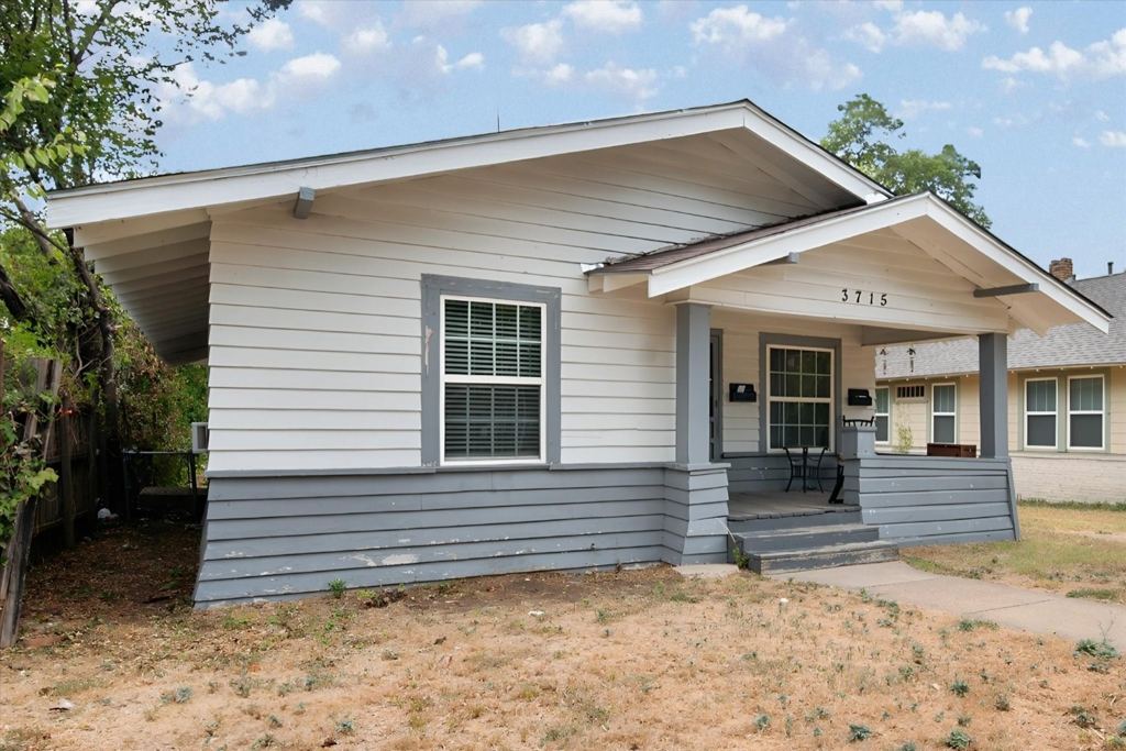 3715 Travis Avenue C, Fort Worth, TX 76110 — photo 1