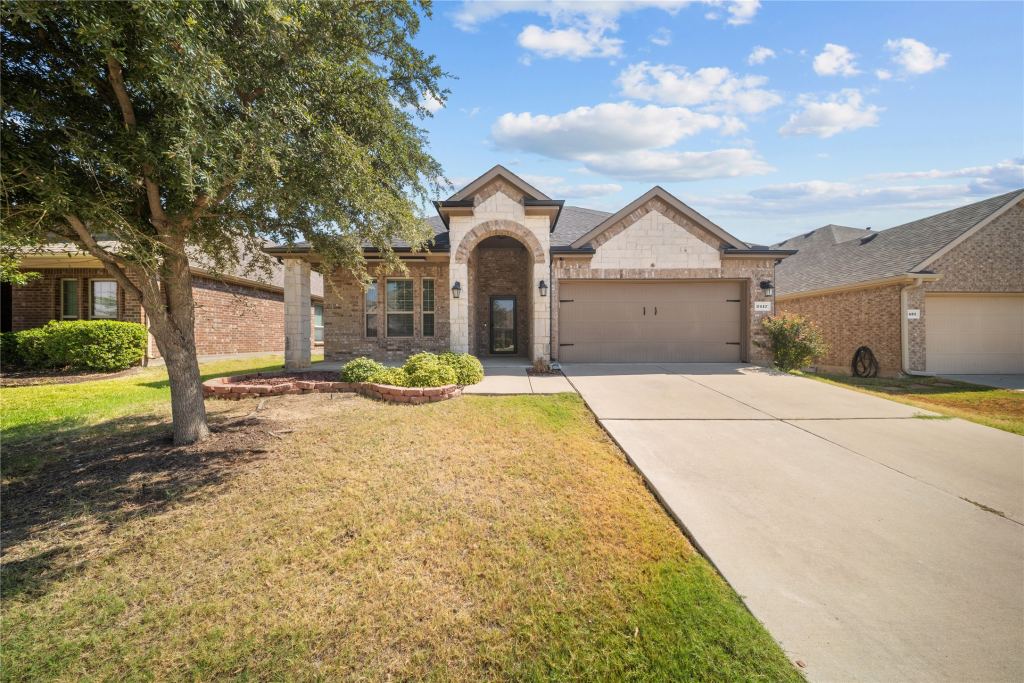 2417 Michelle Creek Drive, Little Elm, TX 75068 — photo 1
