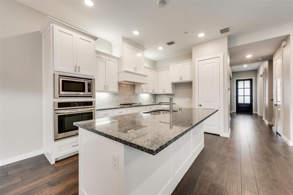 8712 Ice House Drive, North Richland Hills, TX 76180 — photo 1