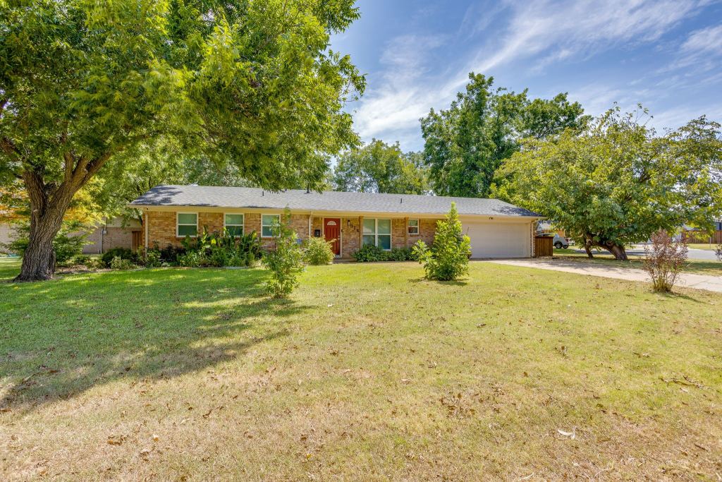 314 Bernice Court, Burleson, TX 76028 — photo 1
