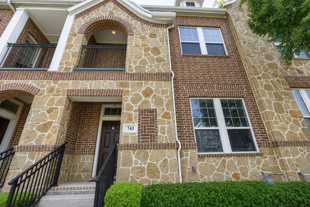 743 Matthew Place, Richardson, TX 75081 — photo 1