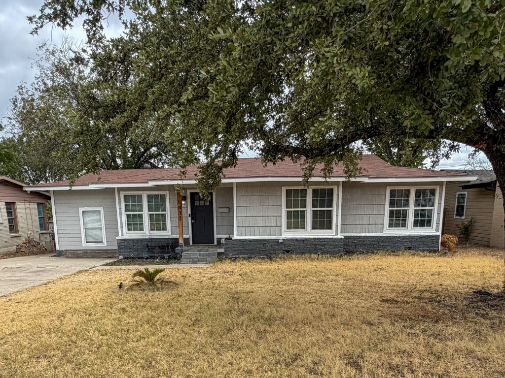 5433 Greenlee Street, Fort Worth, TX 76112 — photo 1