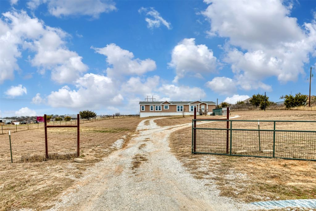174 Denton Heights Lane, Weatherford, TX 76085 — photo 1
