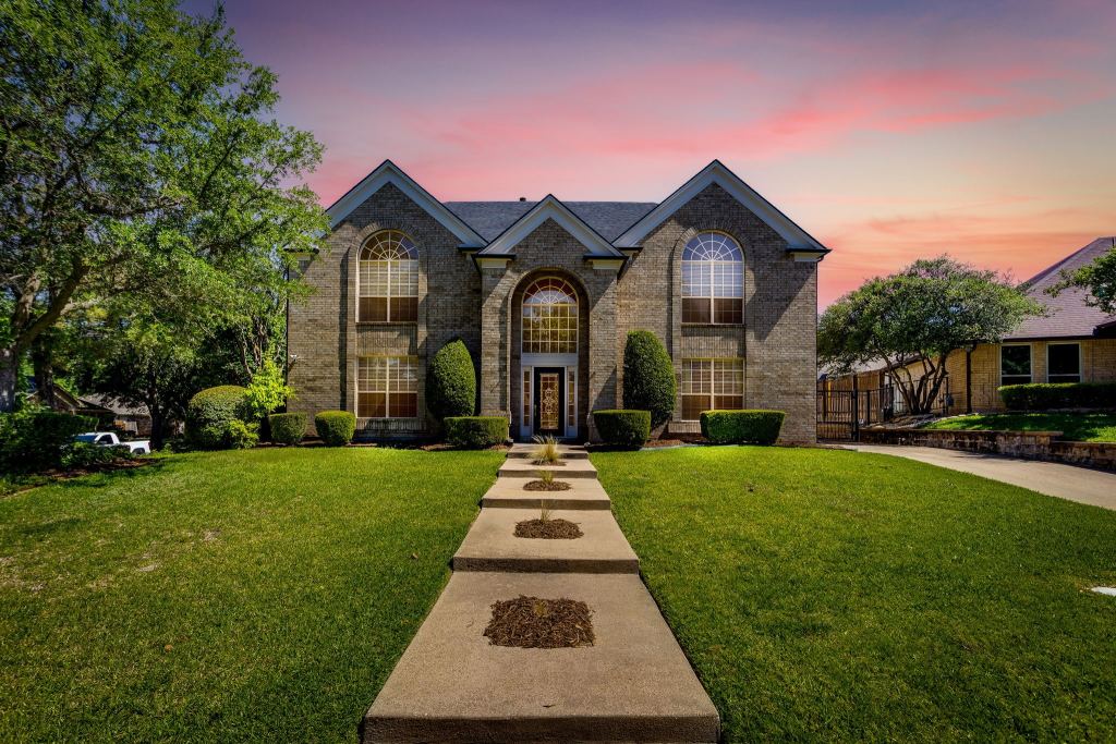 7501 Amhurst Circle, Fort Worth, TX 76132 — photo 1
