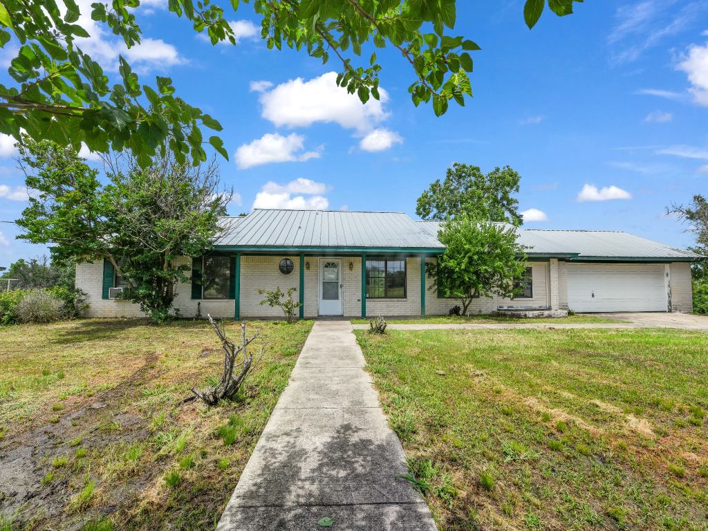 401 Old Agnes Road, Weatherford, TX 76088 — photo 1