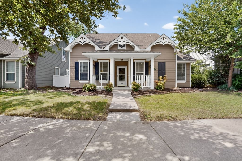 10214 Lakeview Drive, Providence Village, TX 76227 — photo 1