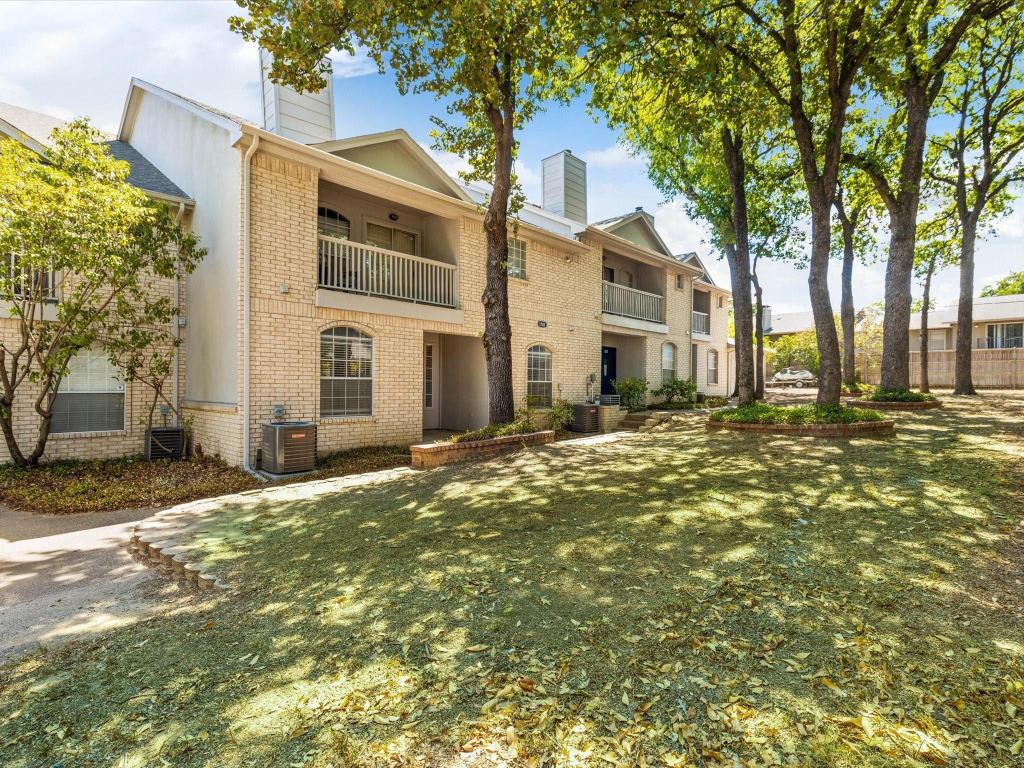 1501 Cedar Elm Drive 102, Euless, TX 76039 — photo 1