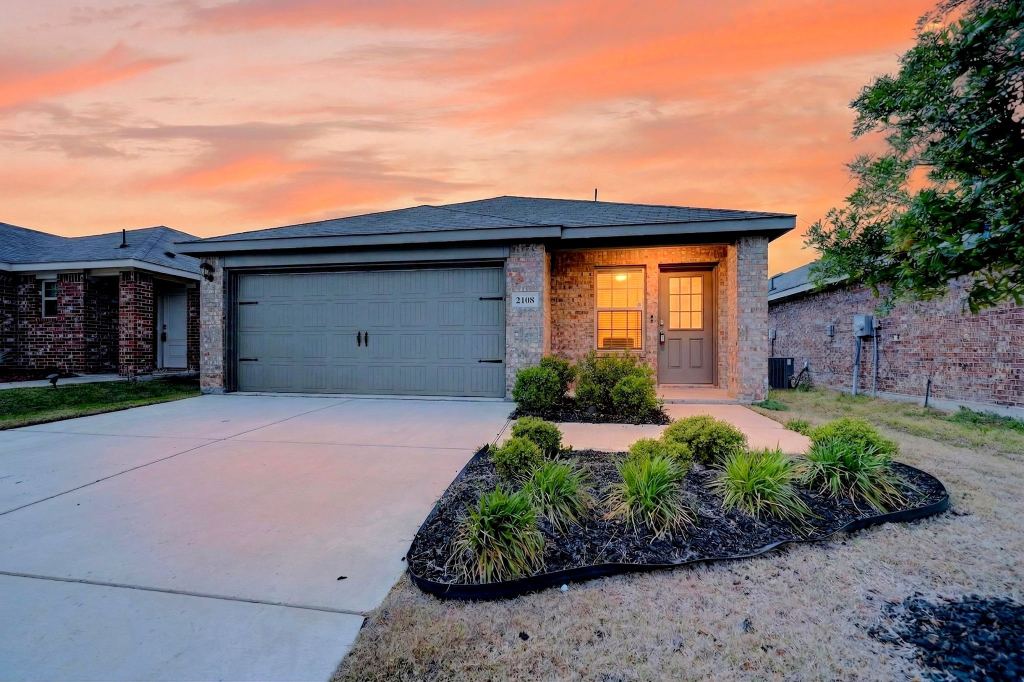 2108 Bailer Way, Royse City, TX 75189 — photo 1