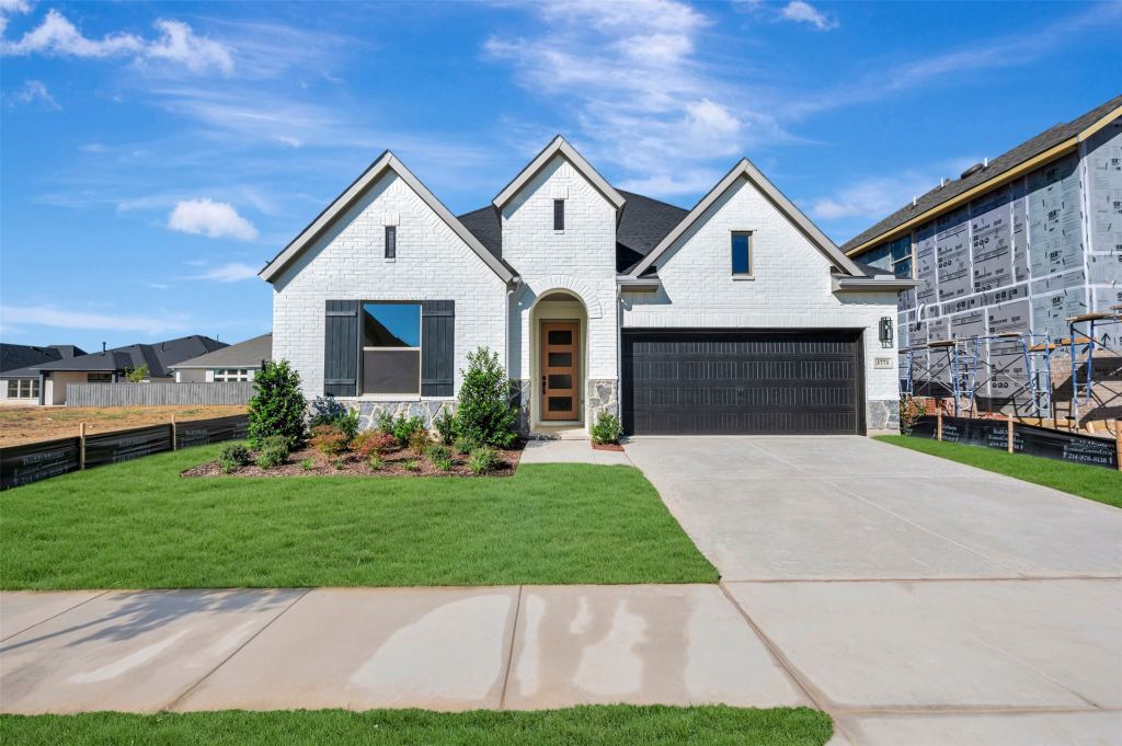 3771 Bermuda Grass Way