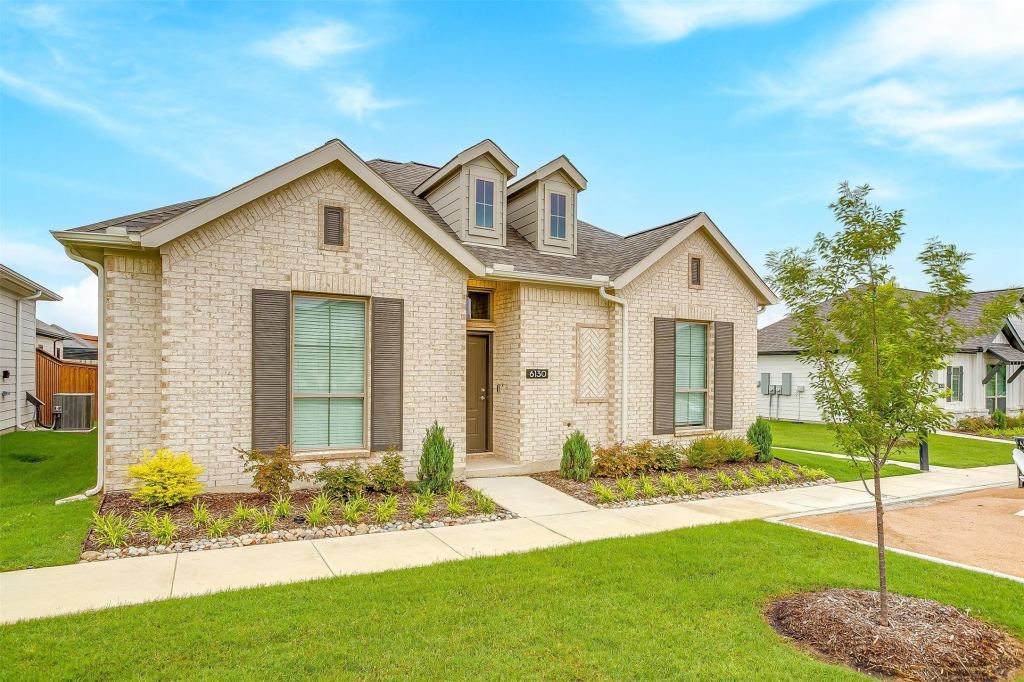 10512 Palmera Road, Fort Worth, TX 76126 — photo 1