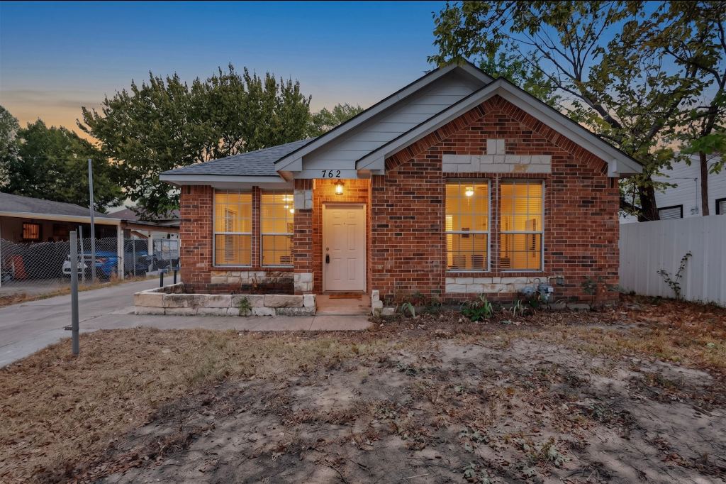 762 Bethpage Avenue, Dallas, TX 75217 — photo 1