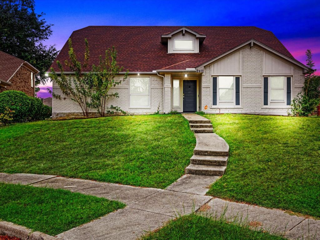 2911 Creekside Court, Carrollton, TX 75007 — photo 1