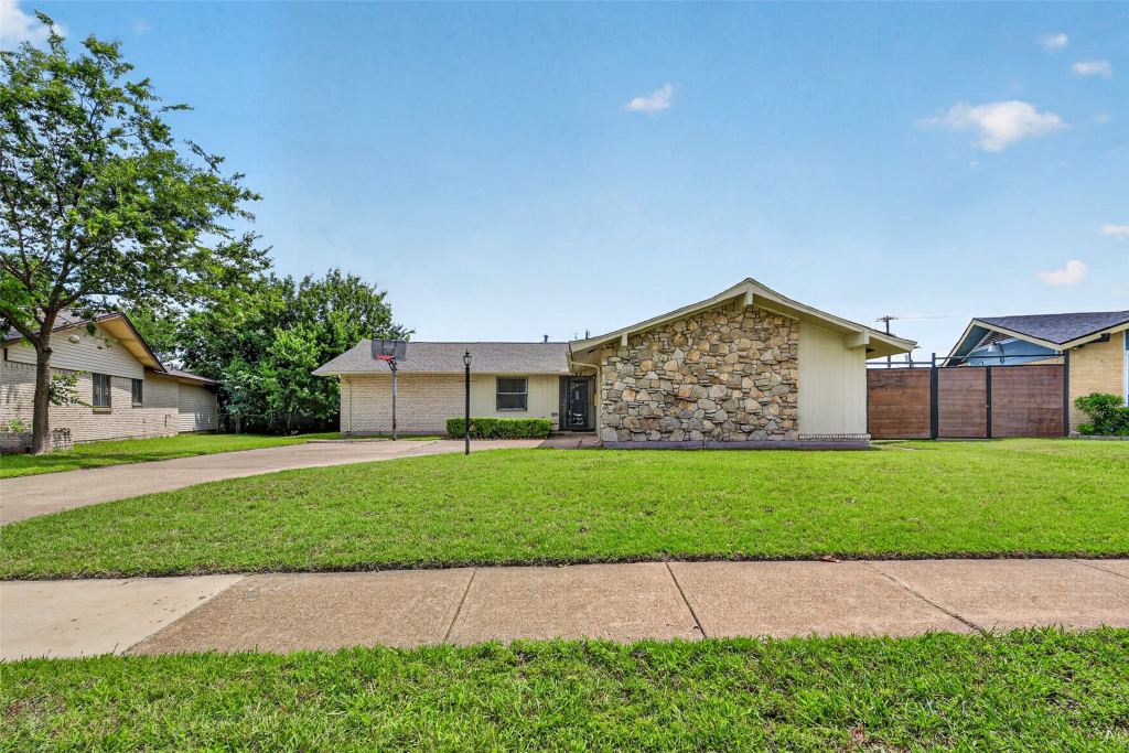 1744 Gross Road, Dallas, TX 75228 — photo 1