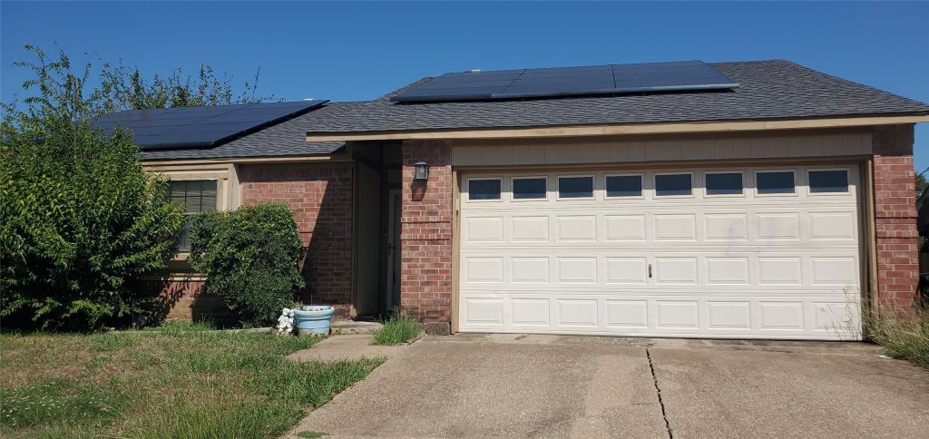 707 W Embercrest, Arlington, TX 76017 — photo 1