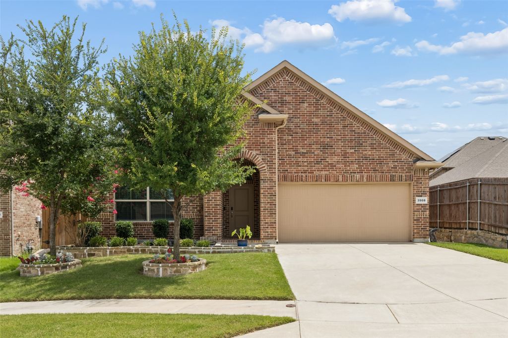 3908 Crater Circle