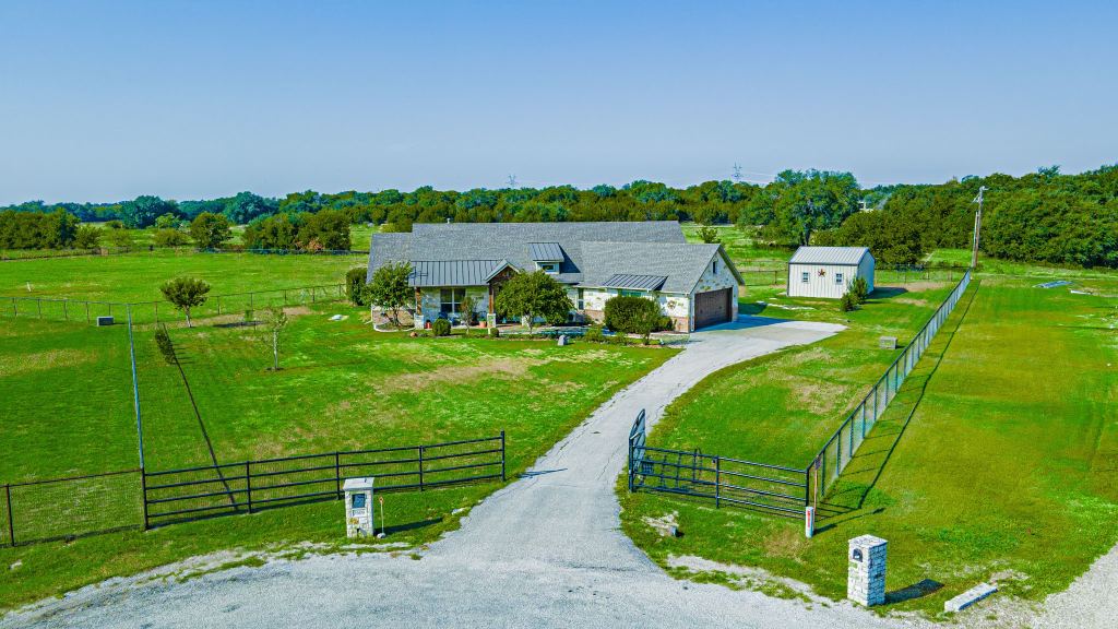 3609 Farm Land Court, Granbury, TX 76048 — photo 1