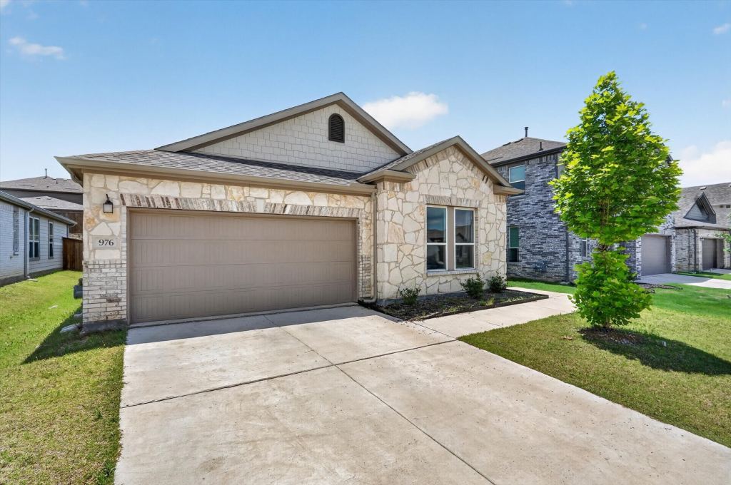 976 Brock Drive, Aubrey, TX 76227 — photo 1
