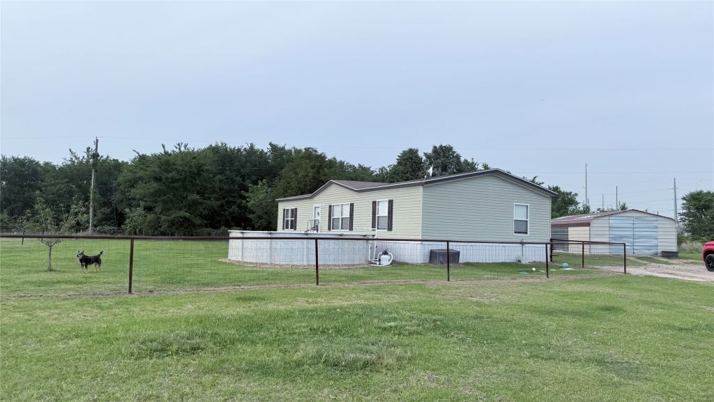 190 Railroad Drive, Mabank, TX 75156 — photo 1