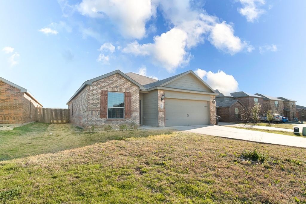 6001 Royal Gorge Drive, Fort Worth, TX 76179 — photo 1