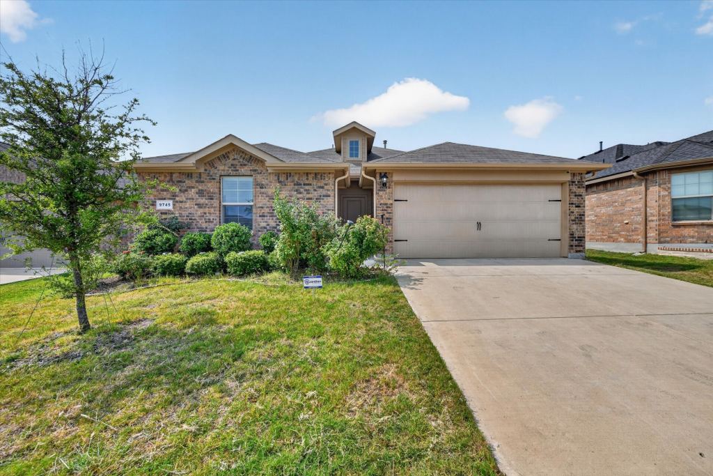 9745 Mint Hill Drive, Fort Worth, TX 76108 — photo 1