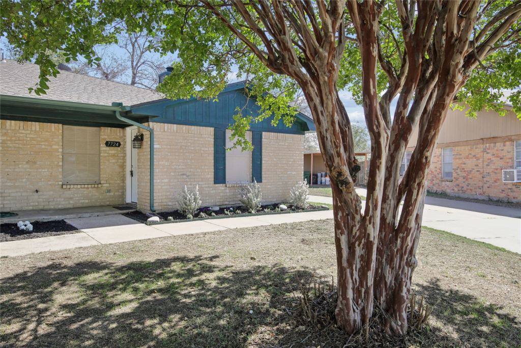 7724 Jennifer Lane, North Richland Hills, TX 76182 — photo 1