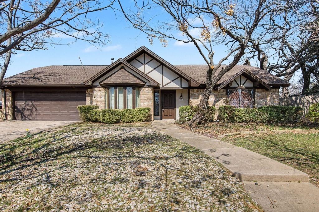 604 Baker Drive, Hurst, TX 76054 — photo 1