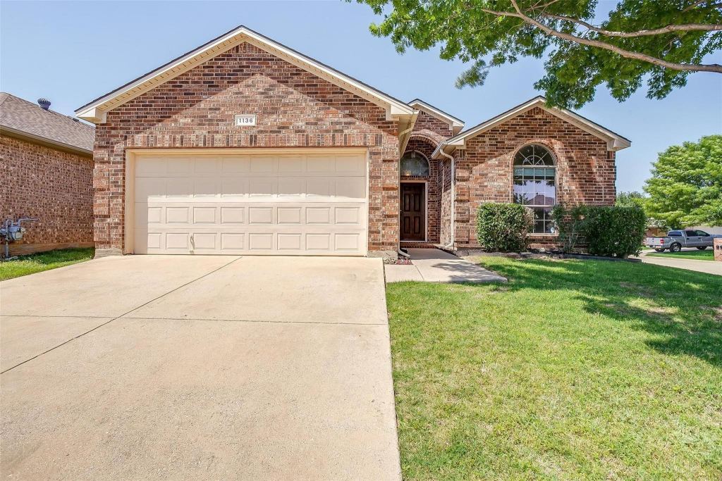 1136 Roping Reins Way, Fort Worth, TX 76052 — photo 1