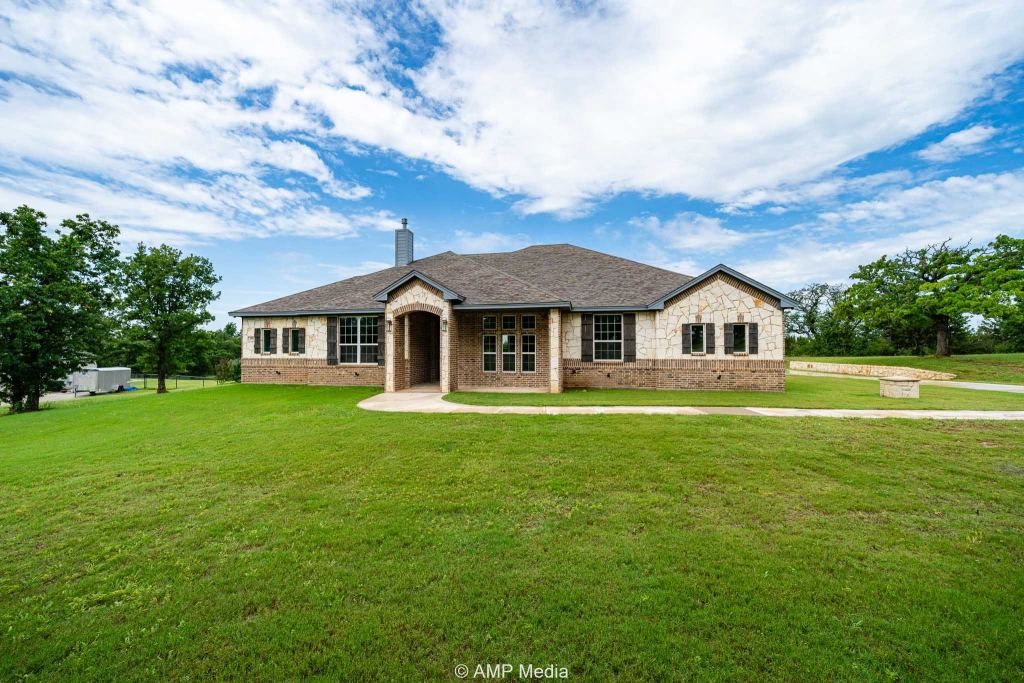 408 Lake Arbor Drive, Weatherford, TX 76088 — photo 1