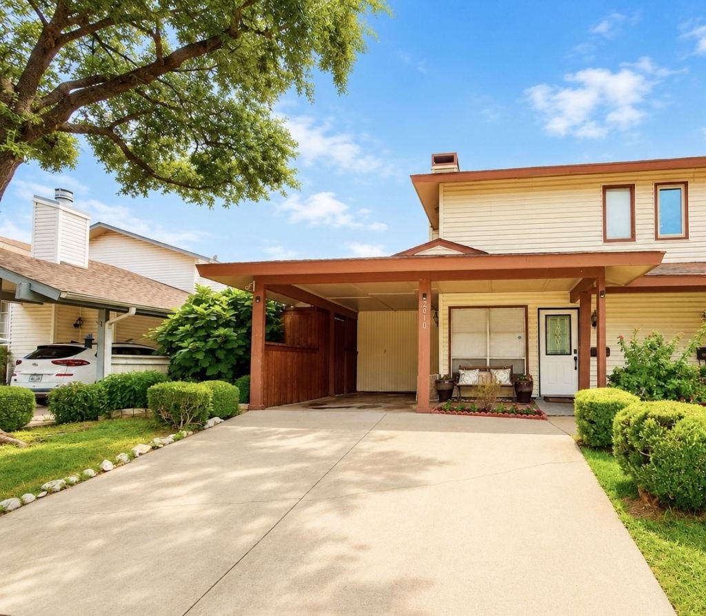 2010 Via Sonoma, Carrollton, TX 75006 — photo 1