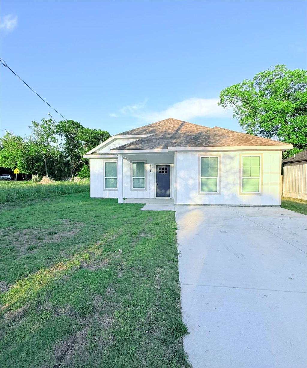 2205 Wellington Street, Greenville, TX 75401 — photo 1