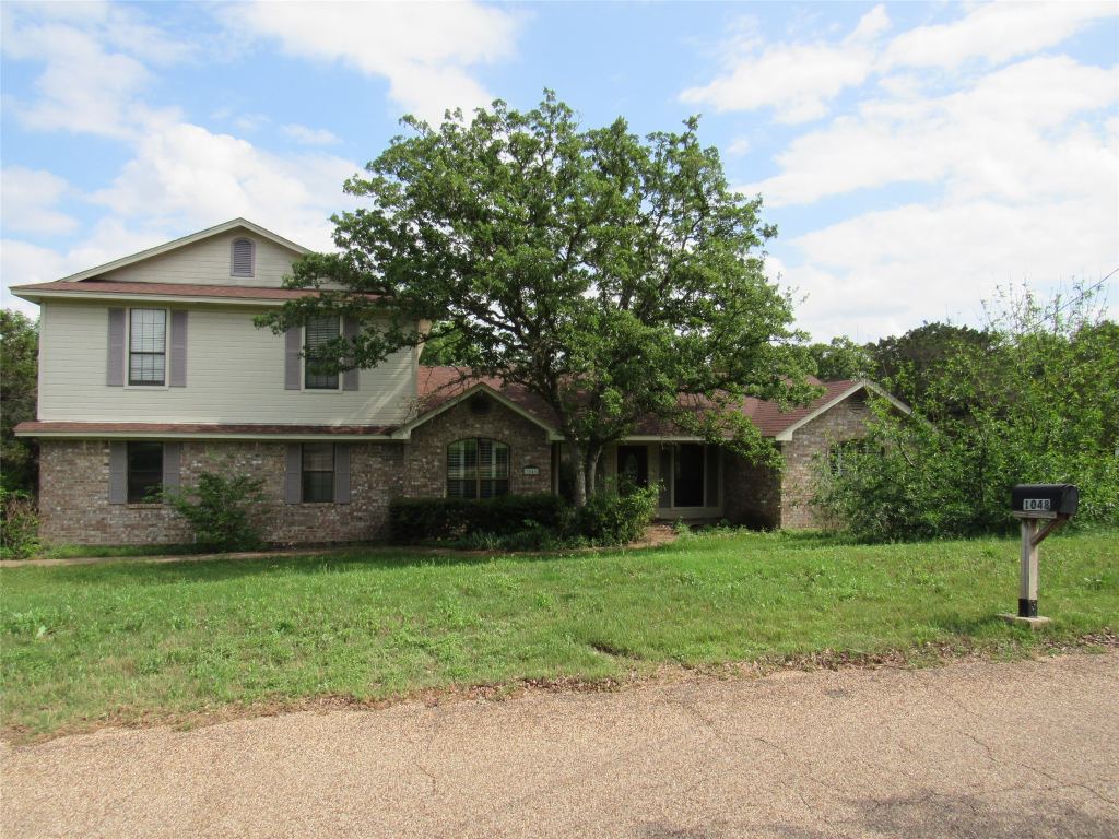 1048 Eagle Canyon Drive, China Spring, TX 76633 — photo 1