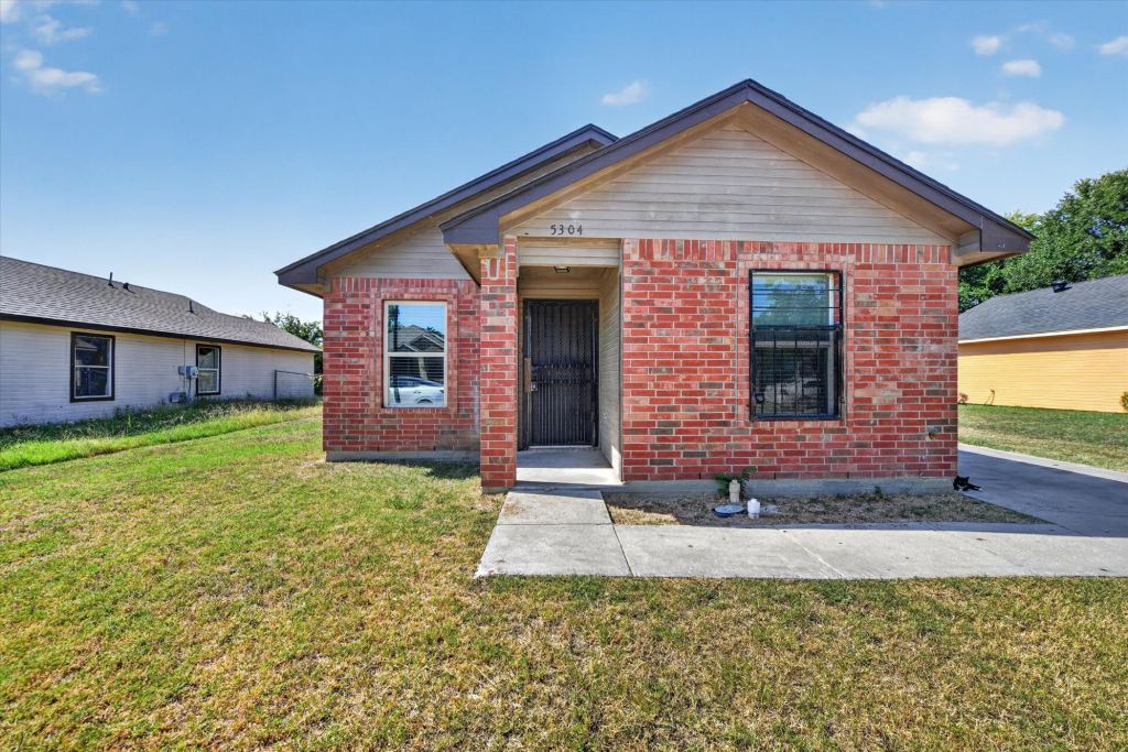 5304 Carol Avenue, Fort Worth, TX 76105 — photo 1