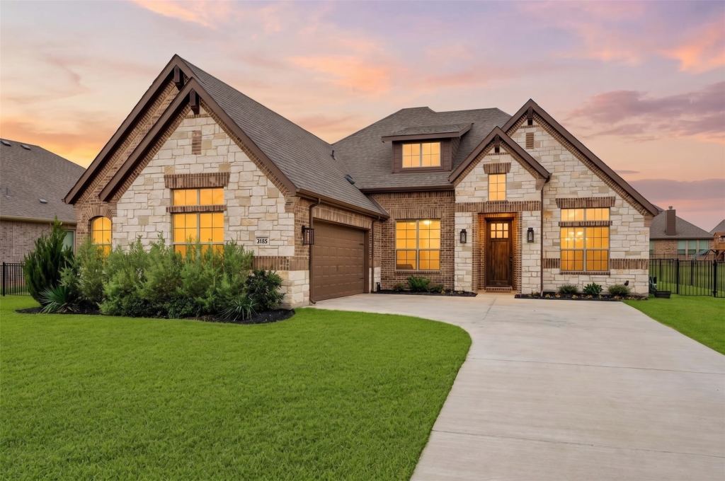 3165 Ferry Boat Lane, Granbury, TX 76049 — photo 1