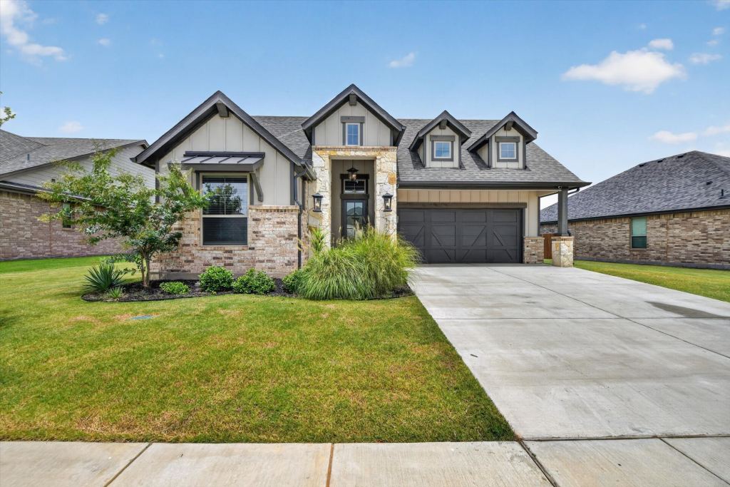 1720 River Bend Road, Burleson, TX 76028 — photo 1
