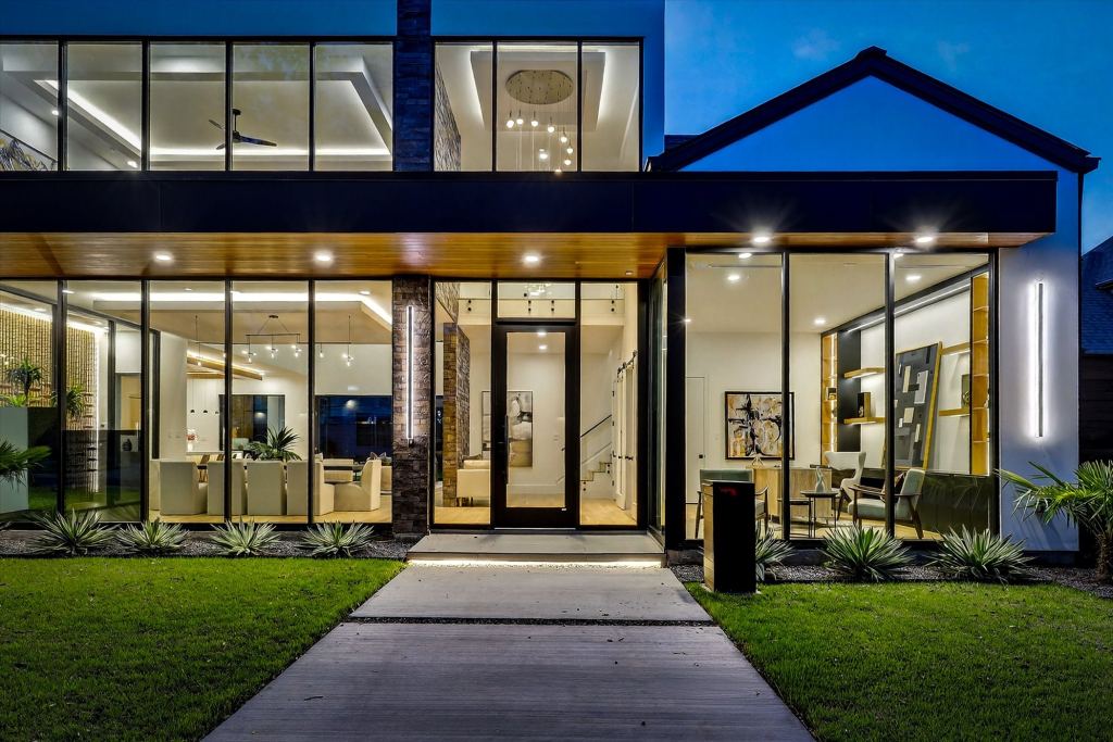 5723 Meletio Lane