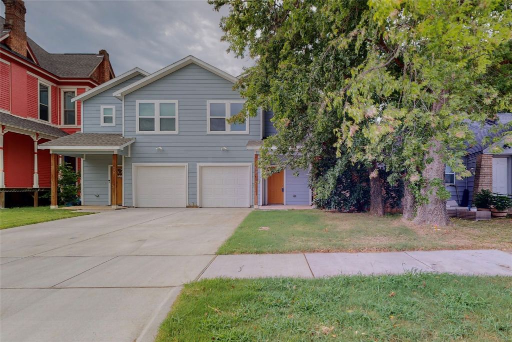 618 W Sears Street, Denison, TX 75020 — photo 1