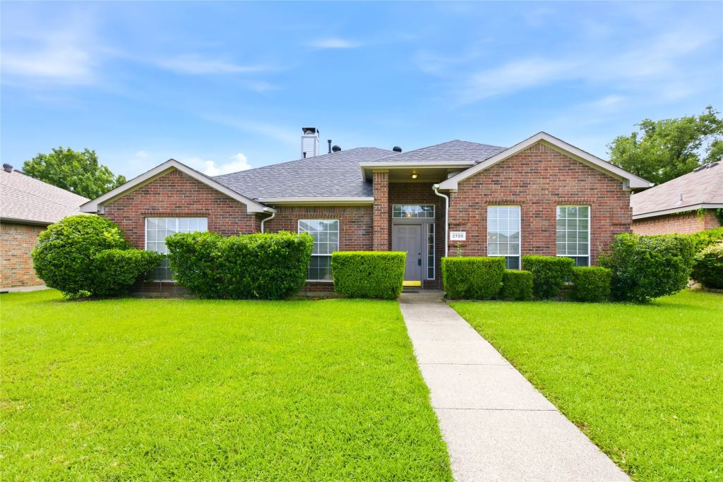 2720 Preston Creek, Mesquite, TX 75181 — photo 1