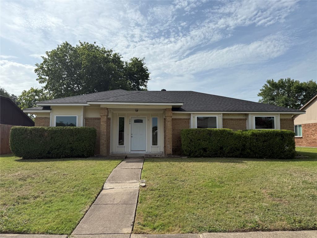206 E Ridgegate Drive, Garland, TX 75040 — photo 1