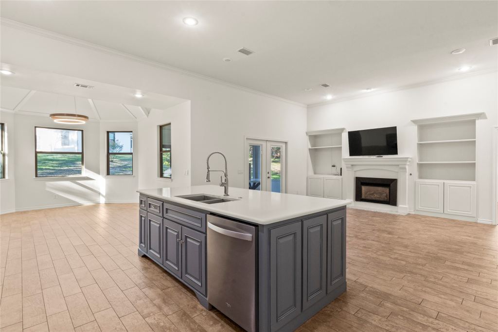 409 Oak Creek Drive, Tool, TX 75143 — photo 1