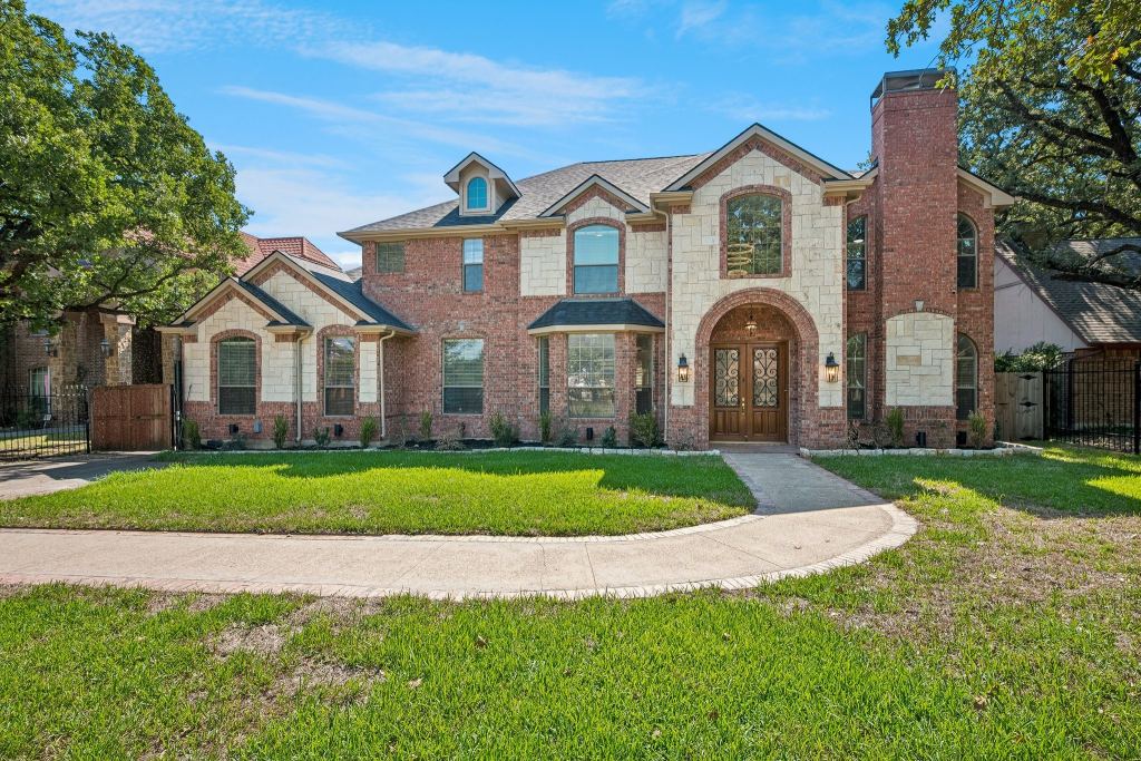 3848 W Pioneer Drive