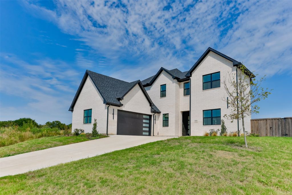 2703 Stonecrest Drive, Sherman, TX 75092 — photo 1